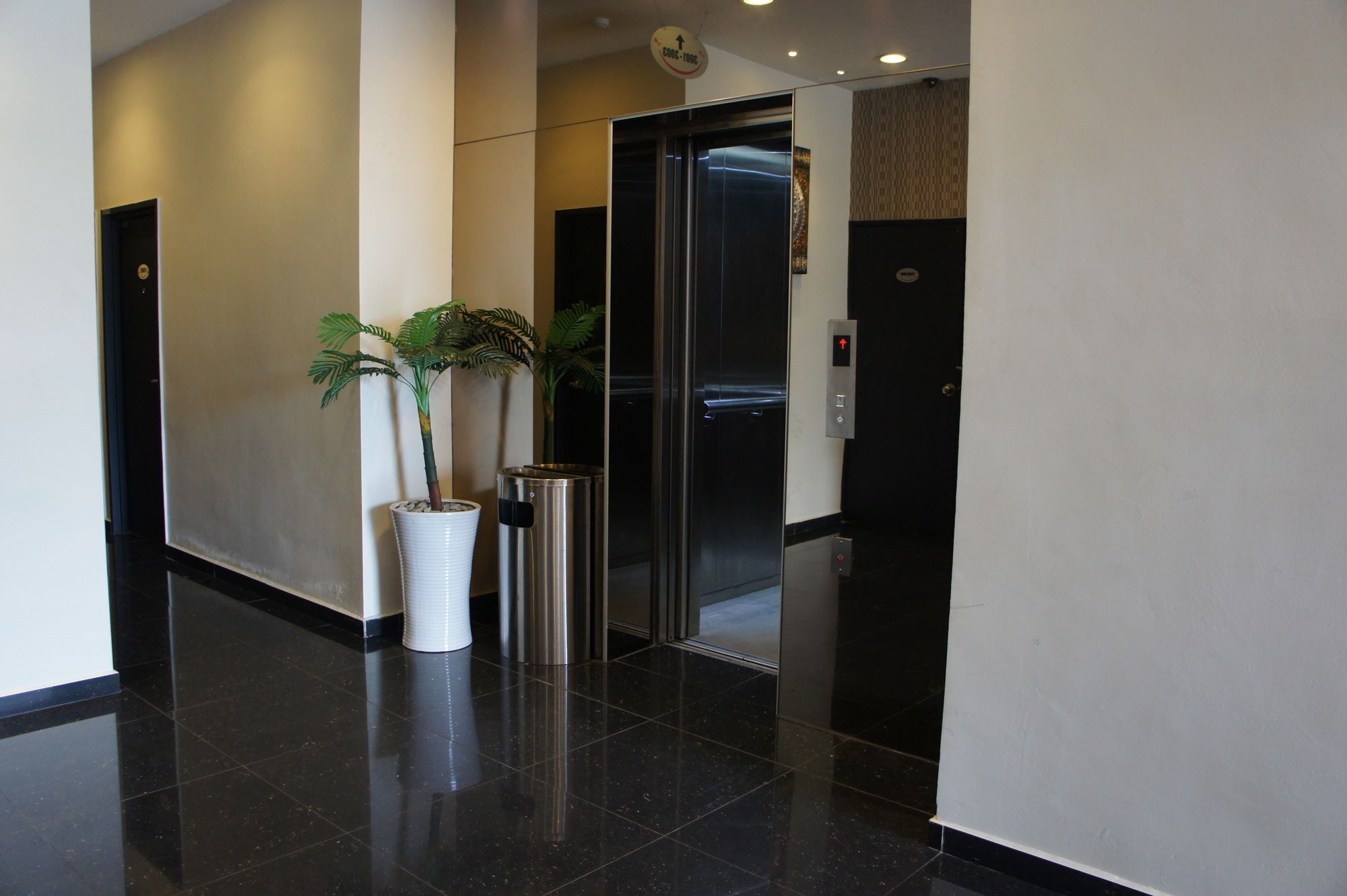V3 Hotel Taman Gaya Johor Bahru Exterior photo
